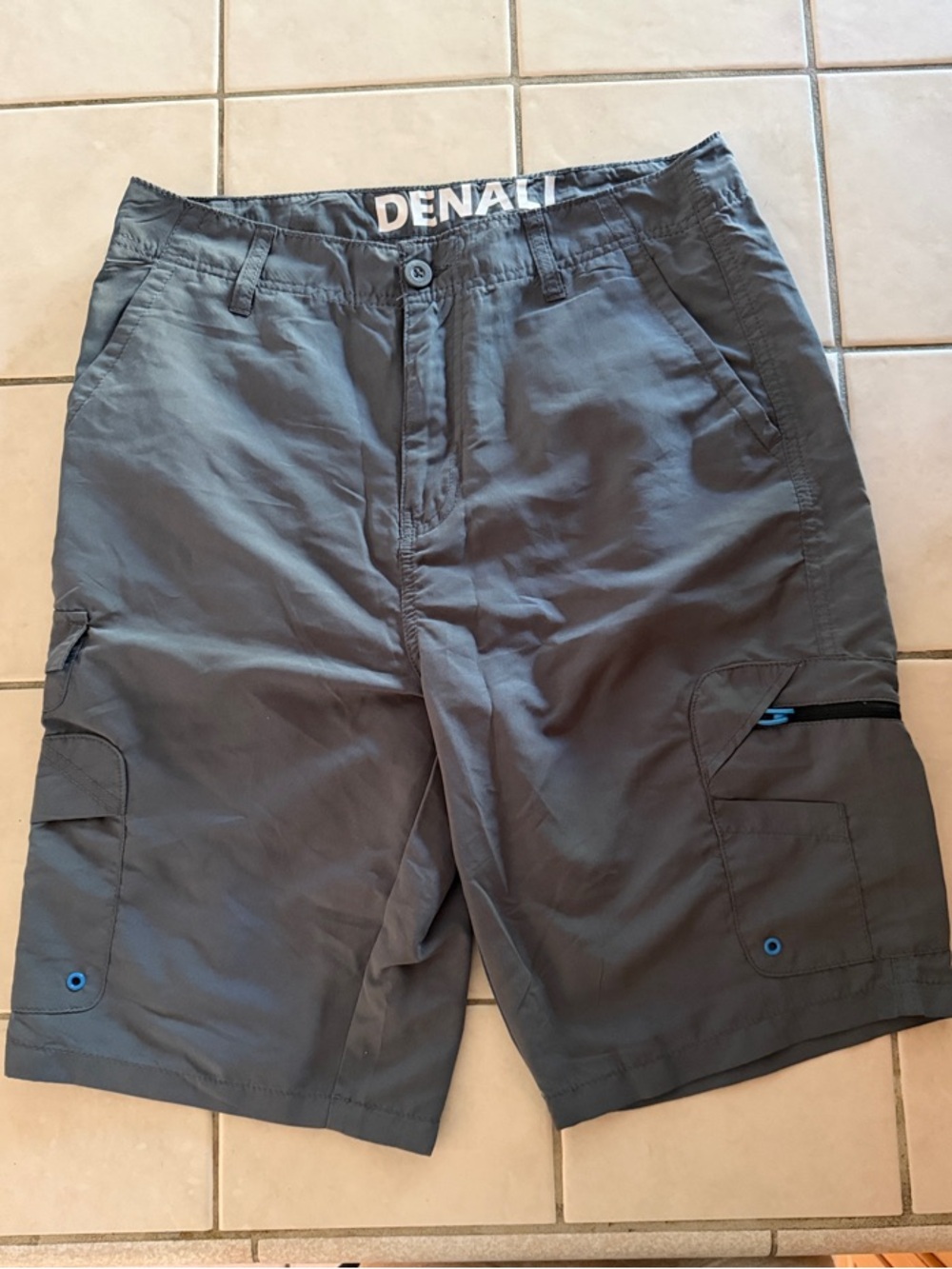 Denali Men's Charcoal Cargo Shorts - Lightweight Everyday Utility - Picture 2 of 2